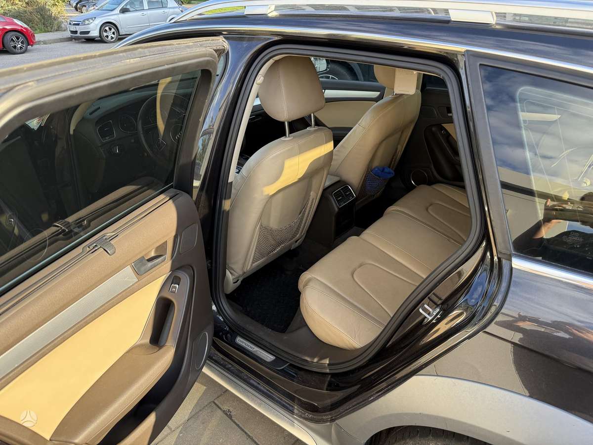 Audi A4 allroad - 8