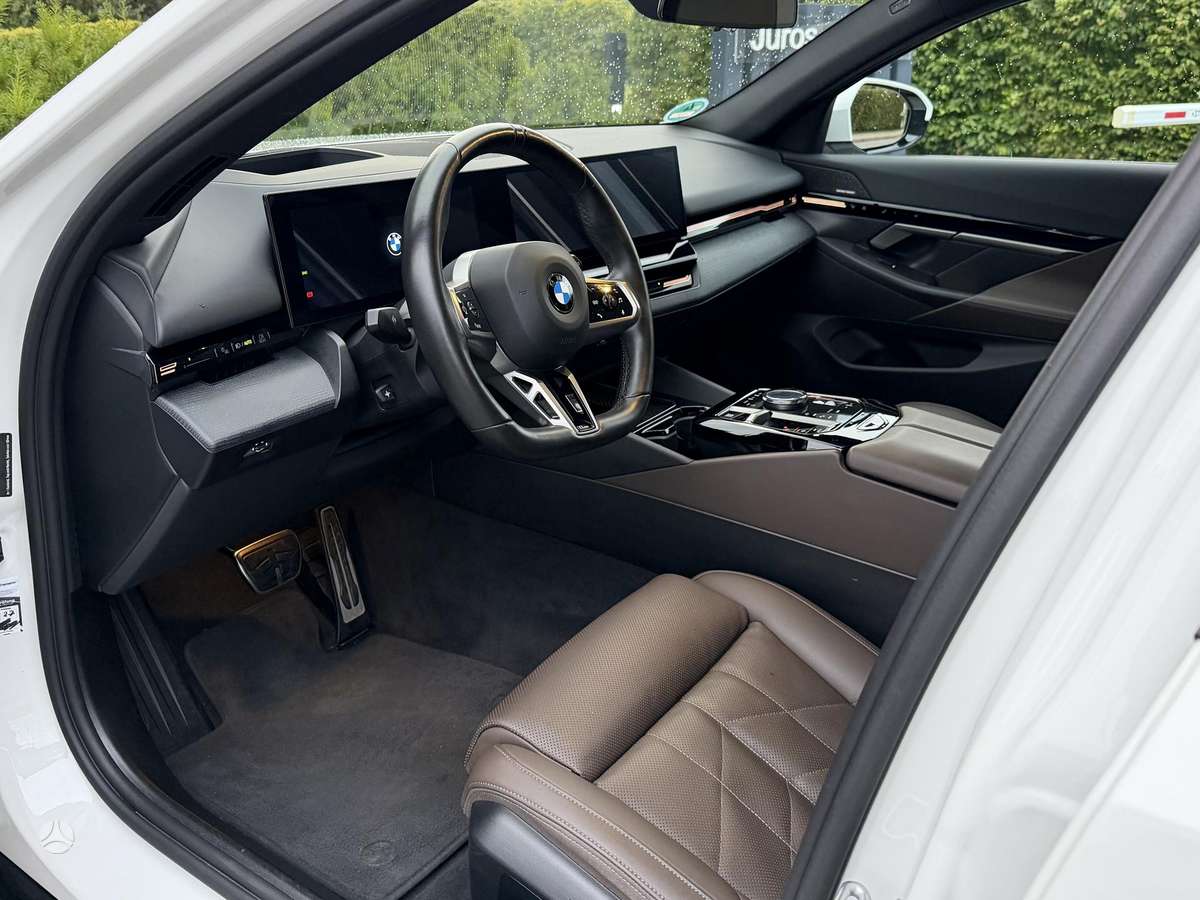 BMW 520 - 7