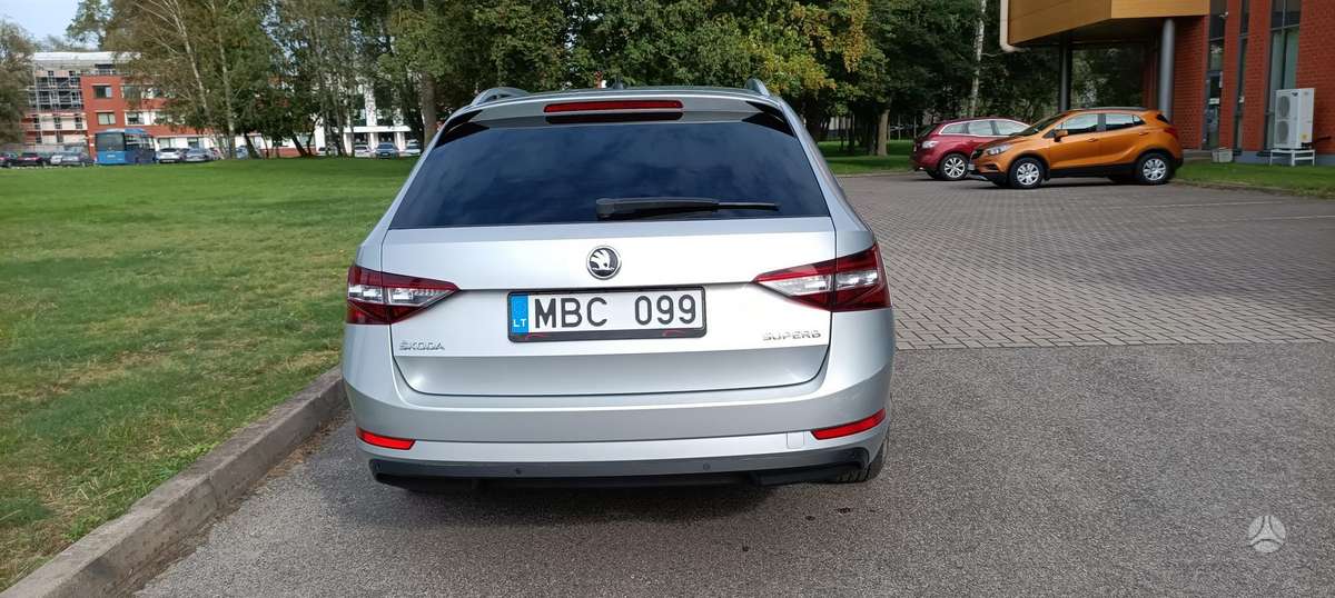 Škoda Superb - 4