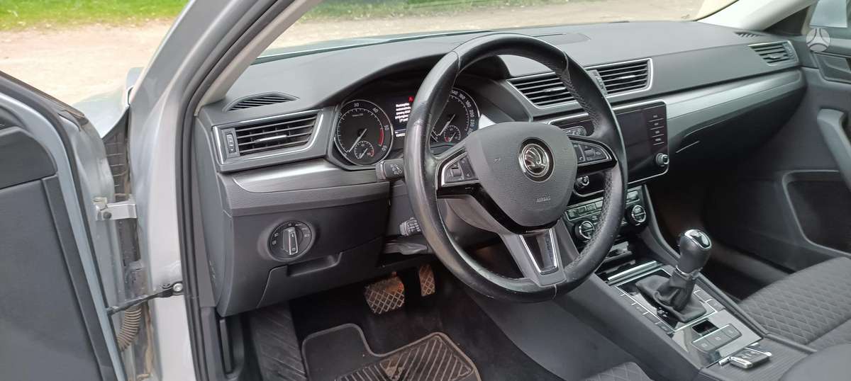 Škoda Superb - 11