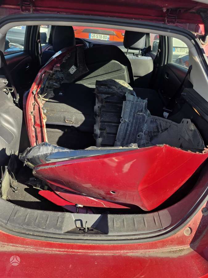 Nissan Leaf - 8