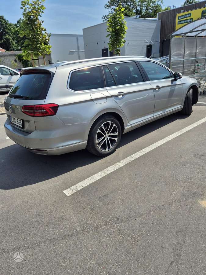 Volkswagen Passat - 2