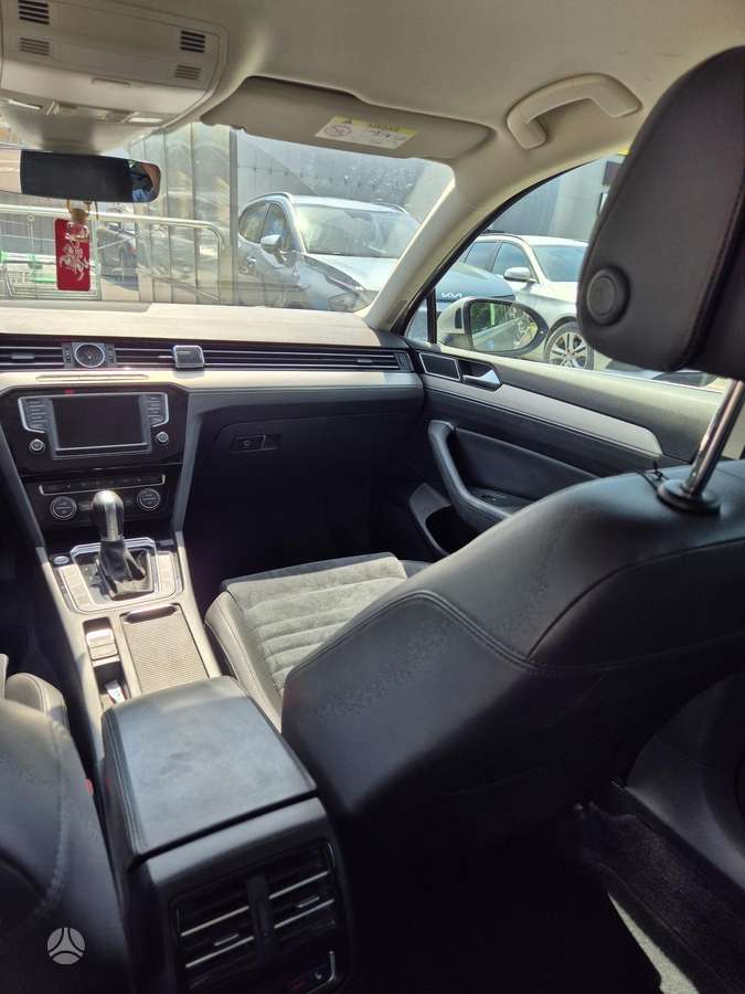 Volkswagen Passat - 5