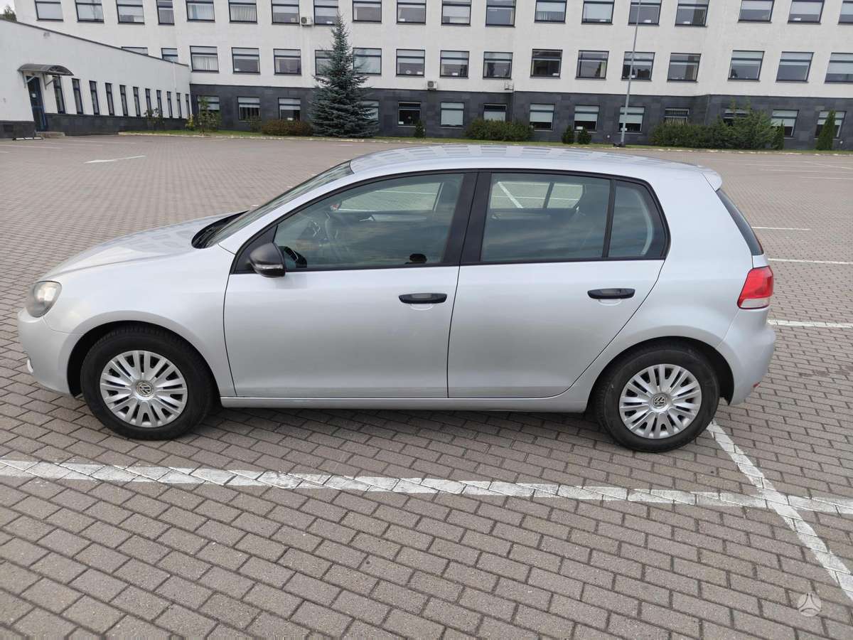 Volkswagen Golf - 5