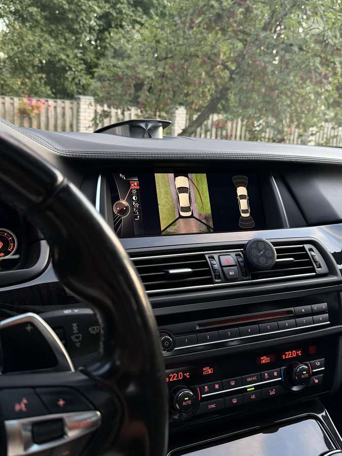 BMW 535, saloon / sedan