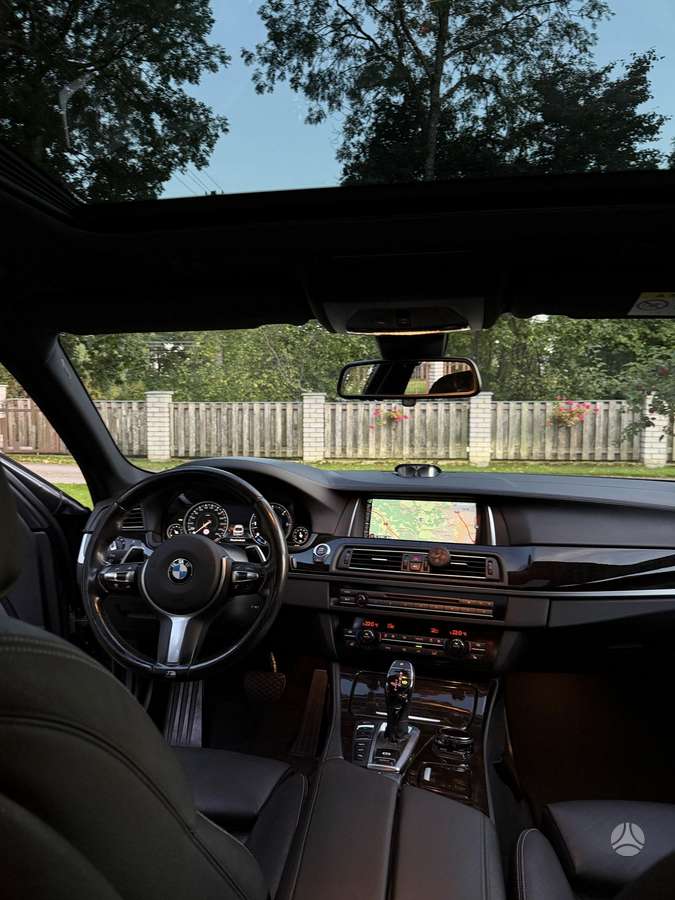 BMW 535, Седан
