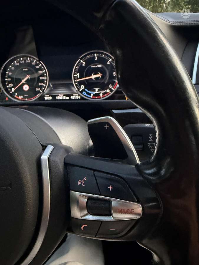 BMW 535, Седан