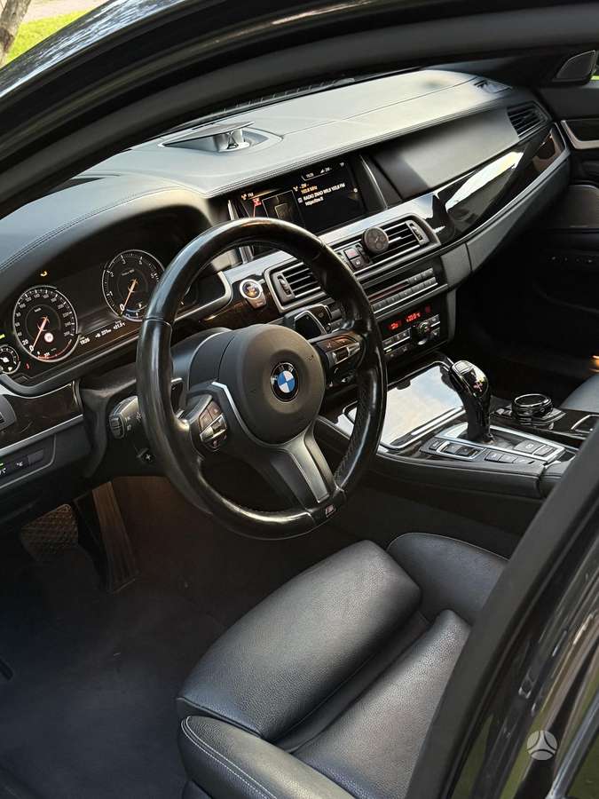 BMW 535 - 12