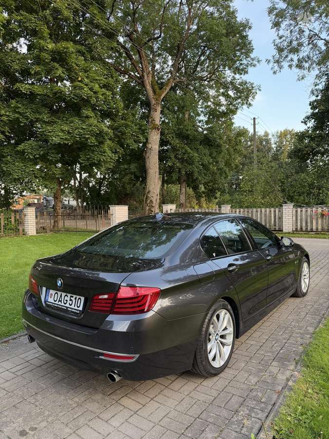 BMW 535, saloon / sedan