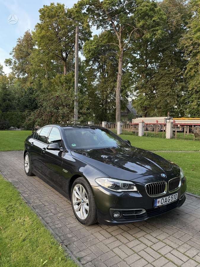 BMW 535, Седан
