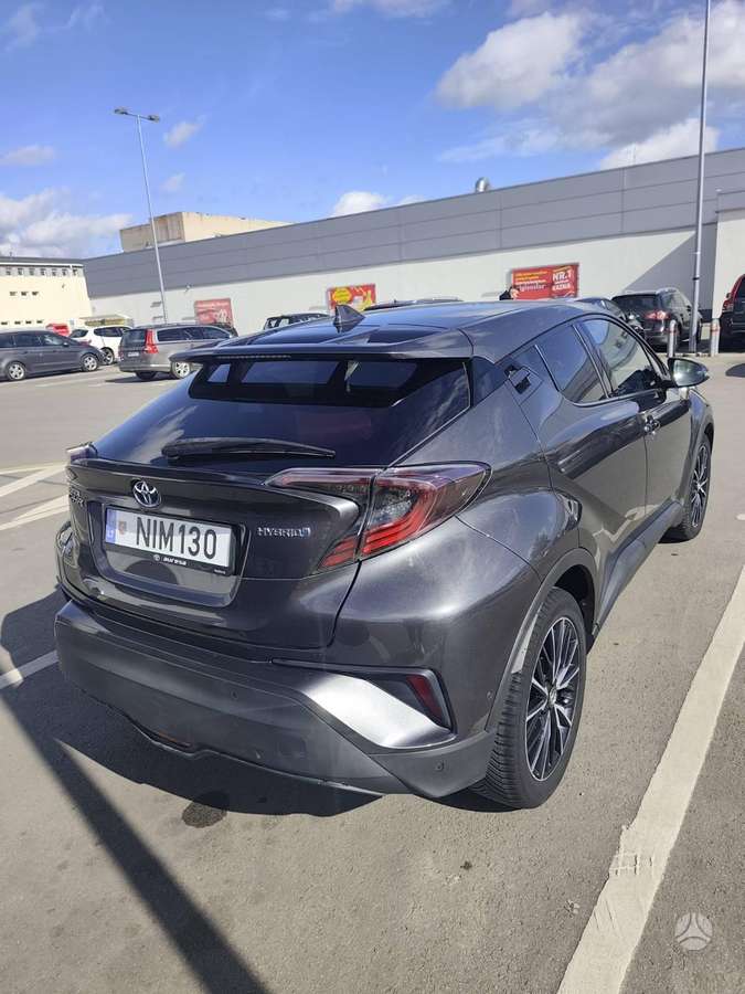 Toyota C-HR - 4