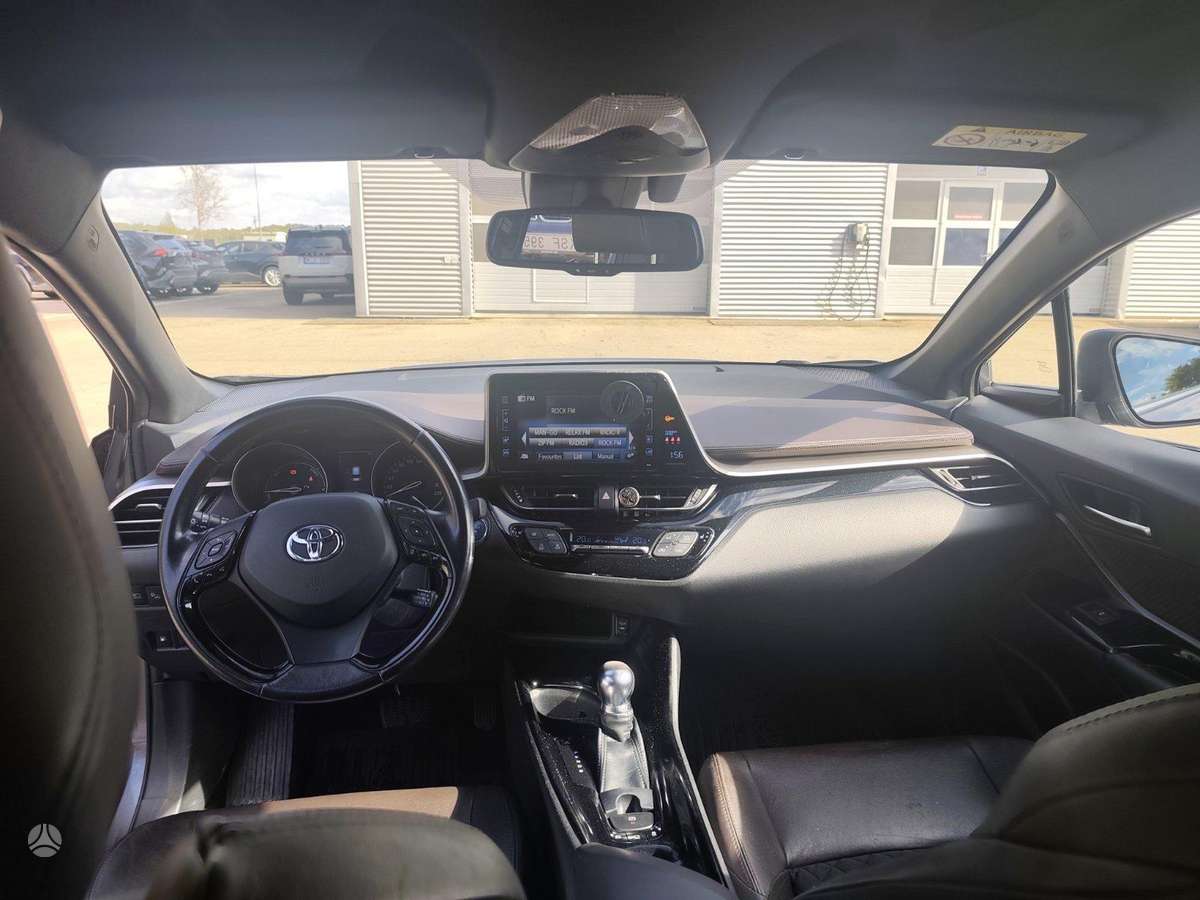 Toyota C-HR - 7