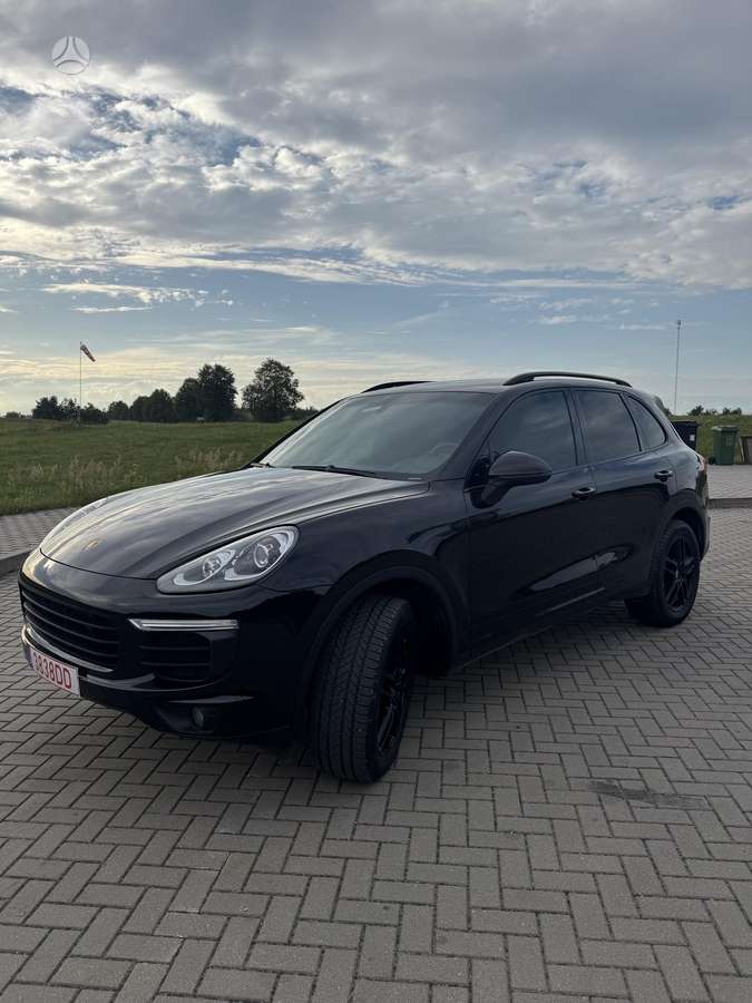 Porsche Cayenne - 2
