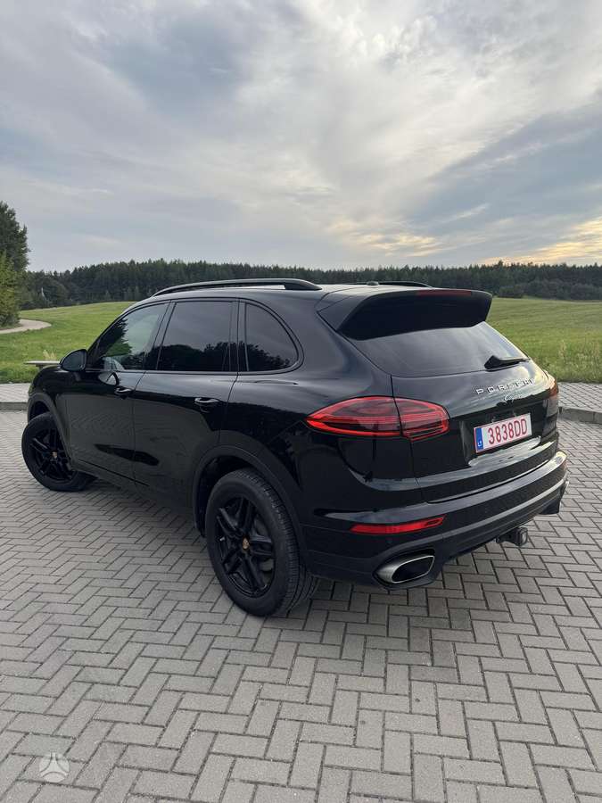 Porsche Cayenne - 3