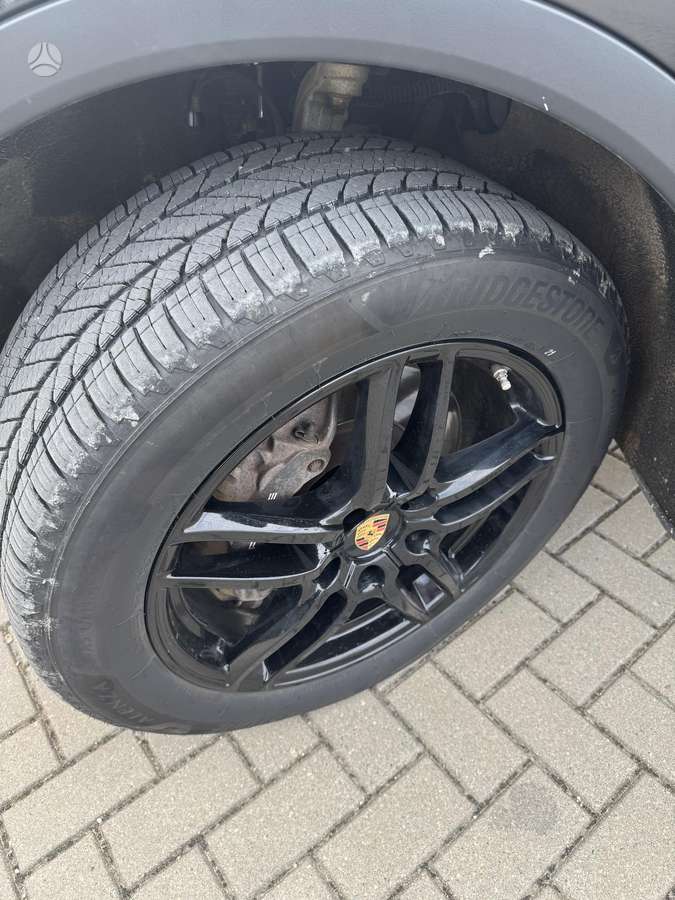 Porsche Cayenne - 5