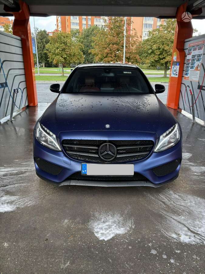 Mercedes-Benz C300 - 1
