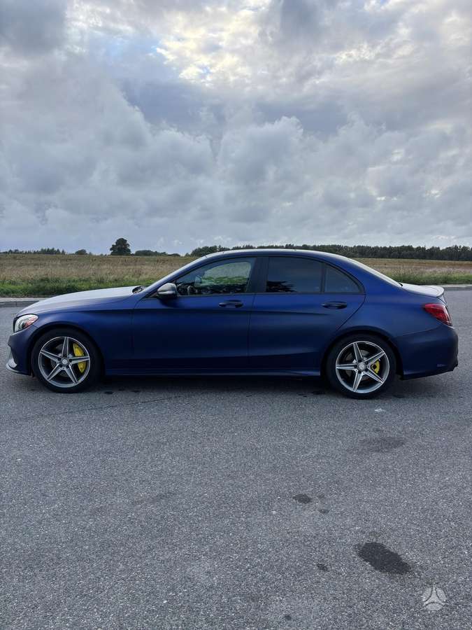 Mercedes-Benz C300 - 4