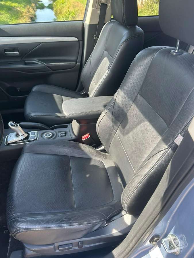 Mitsubishi Outlander - 9