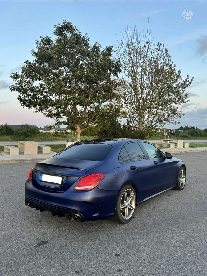 Mercedes-Benz C300 - 12