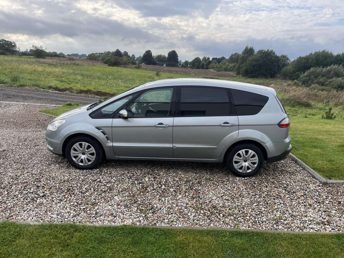 Ford S-MAX - 7
