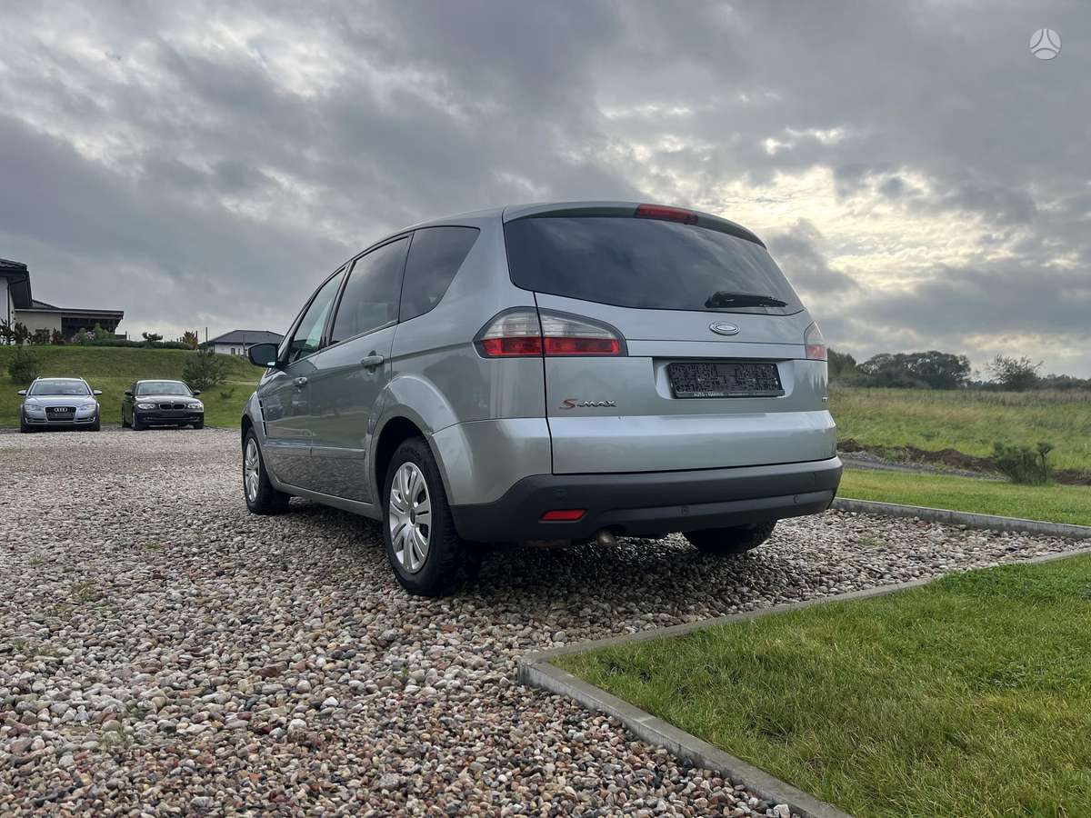 Ford S-MAX - 10