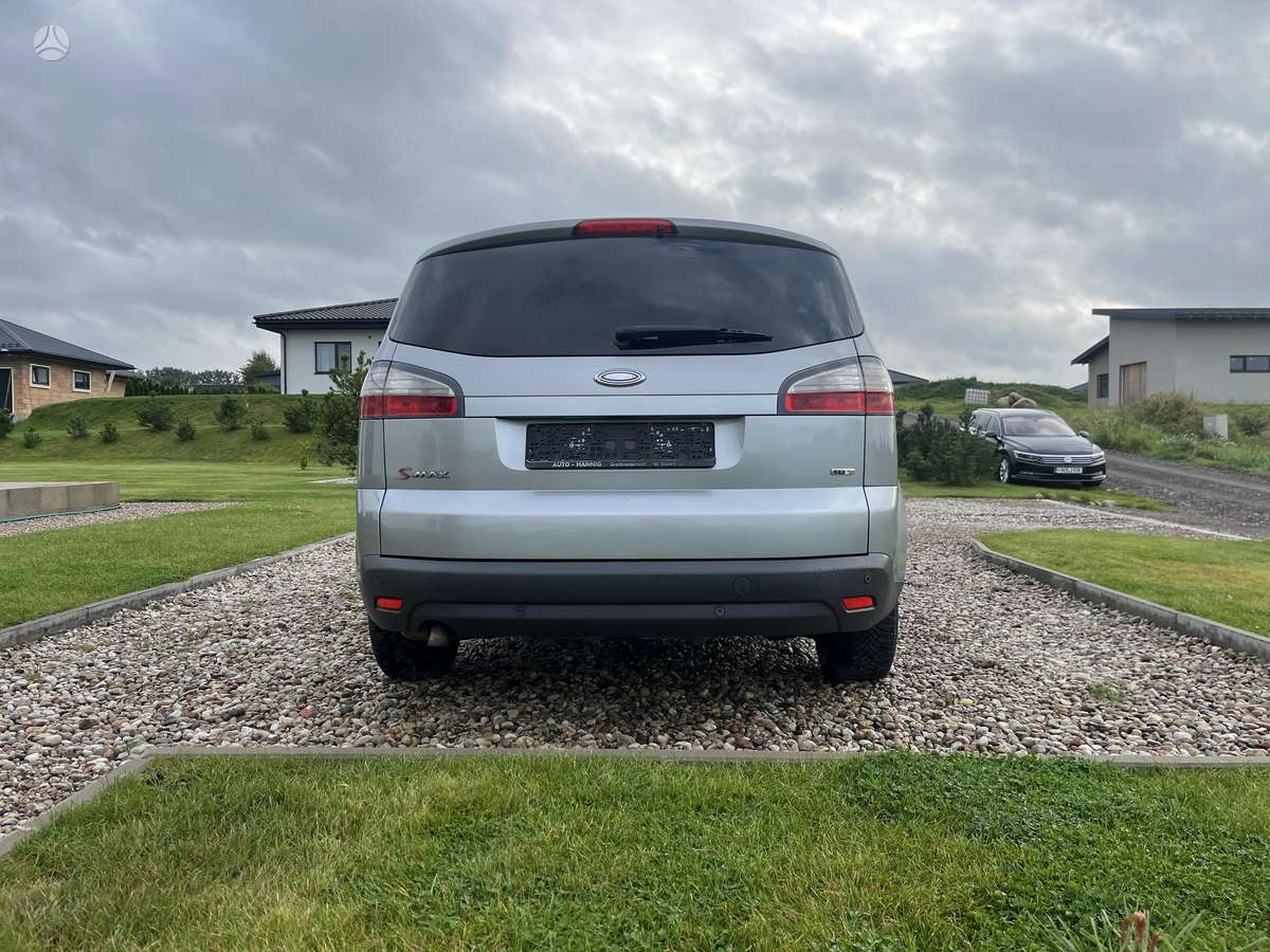 Ford S-MAX - 12
