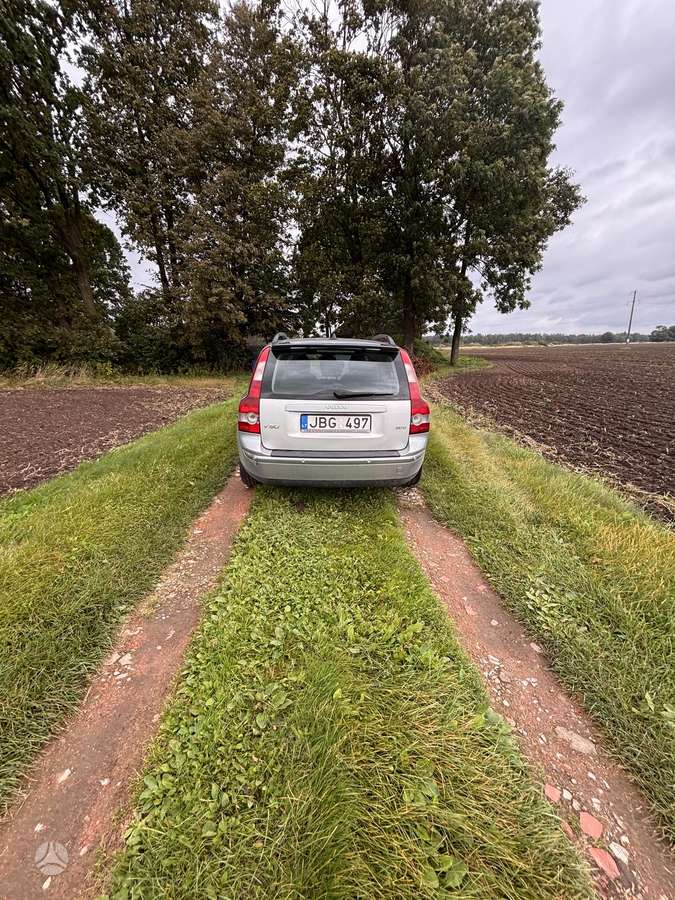 Volvo V50 - 10