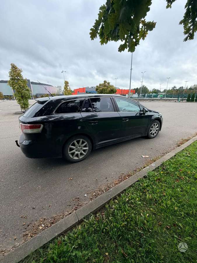 Toyota Avensis - 4