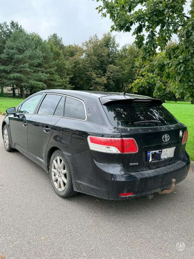 Toyota Avensis - 5