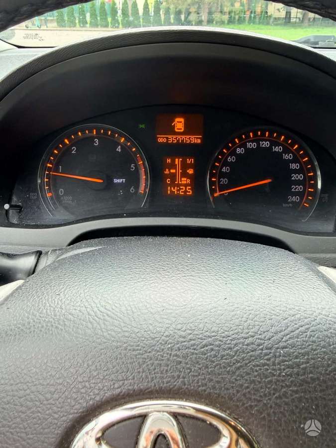 Toyota Avensis - 6