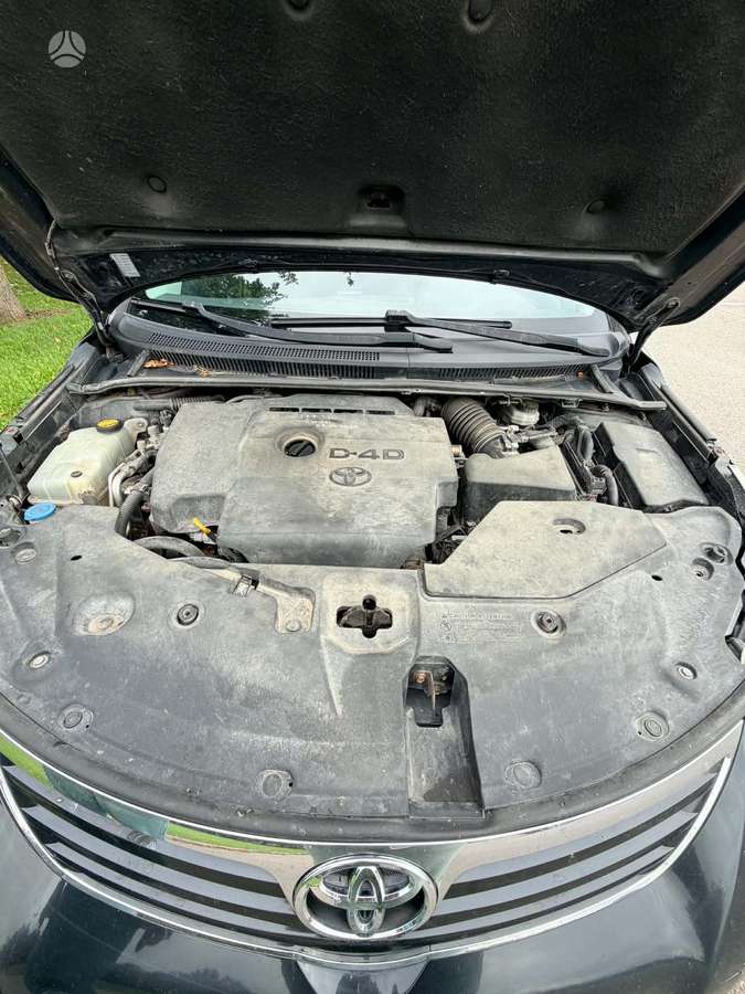 Toyota Avensis - 11