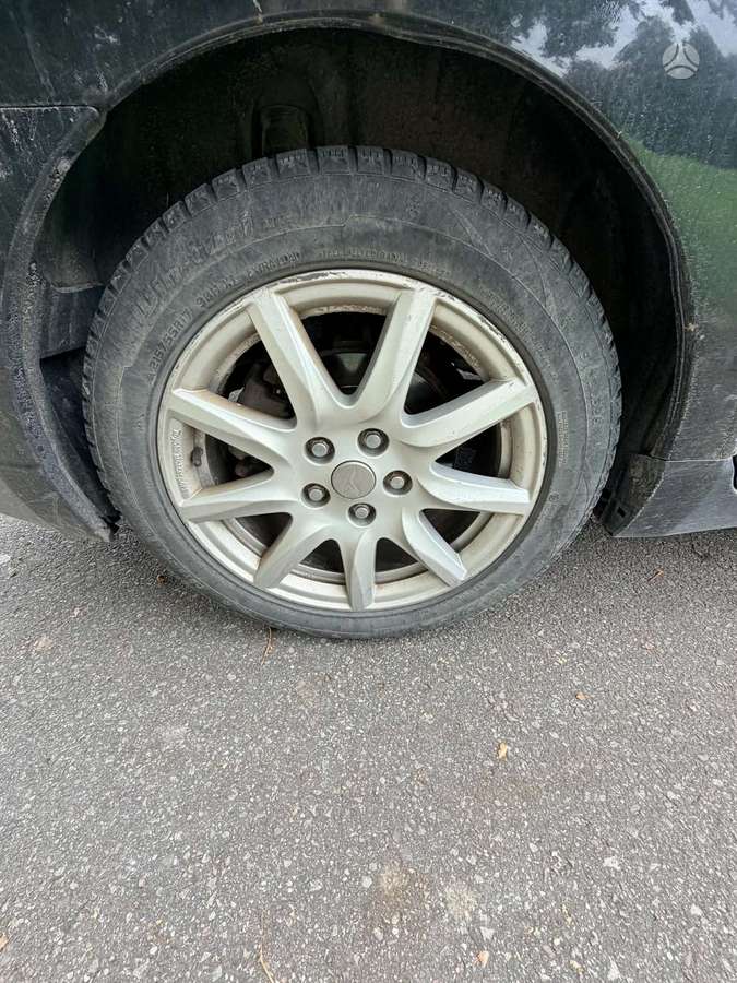 Toyota Avensis - 12