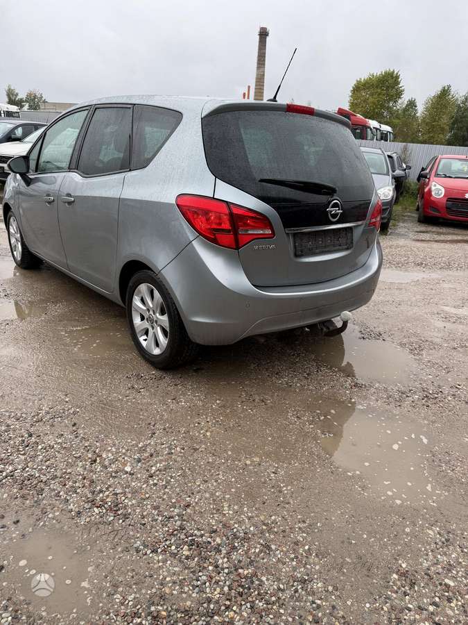 Opel Meriva - 8