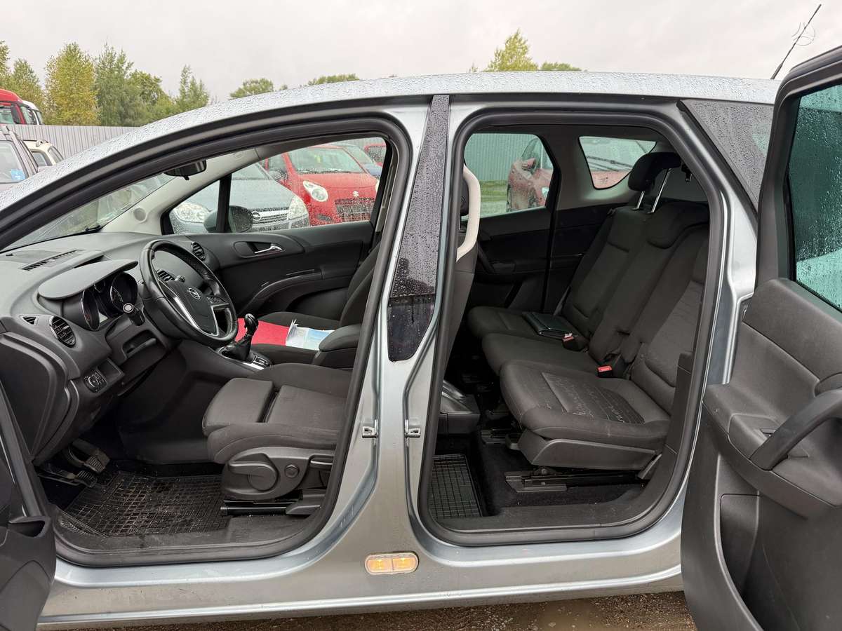 Opel Meriva - 12