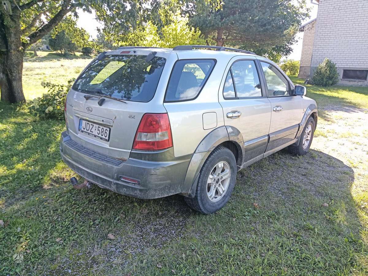 KIA Sorento - 4