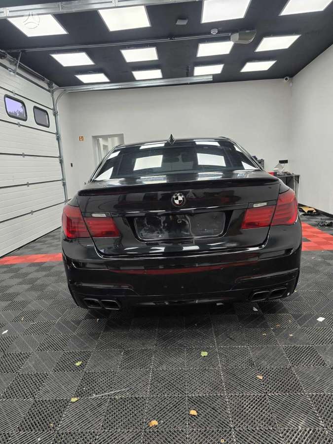 BMW 730, 3.0 l., Седан
