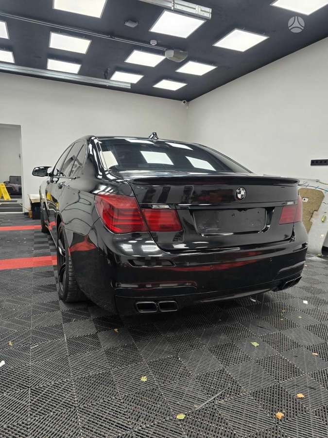 BMW 730, 3.0 l., Седан