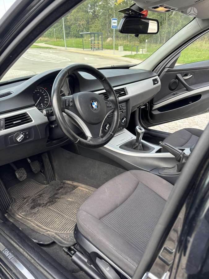 BMW 318, 2.0 l., wagon