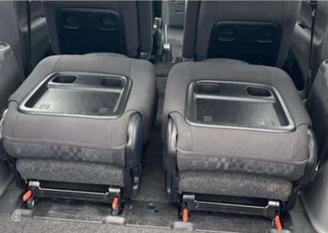 Toyota Avensis Verso sėdynės