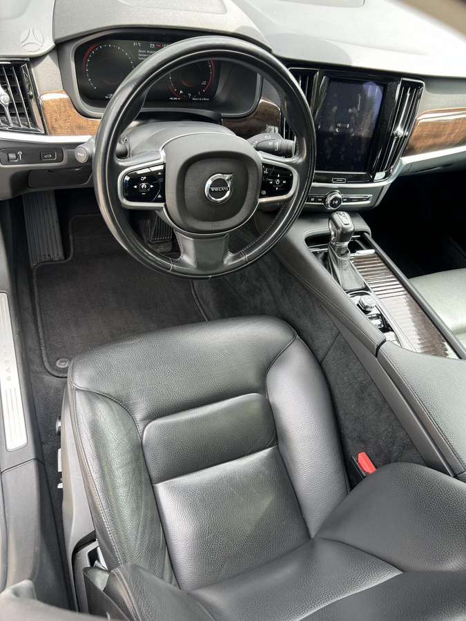 Volvo S90, 2.0 l., Седан