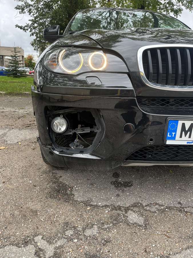 BMW X6, 3.0 l., hatchback