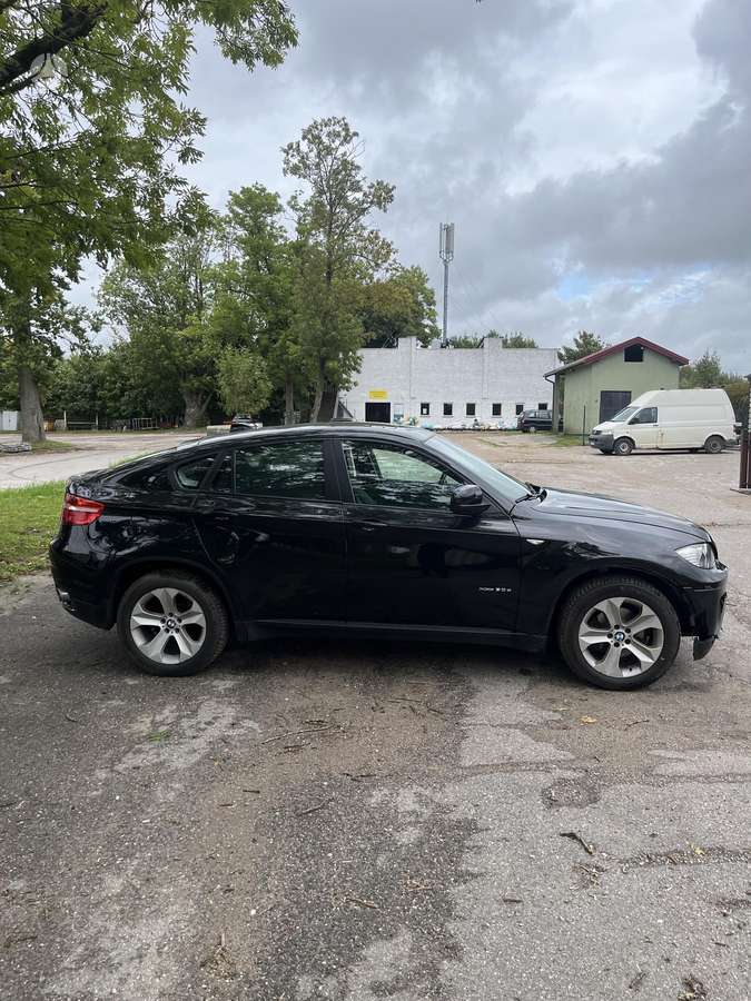 BMW X6, 3.0 l., Хэтчбек