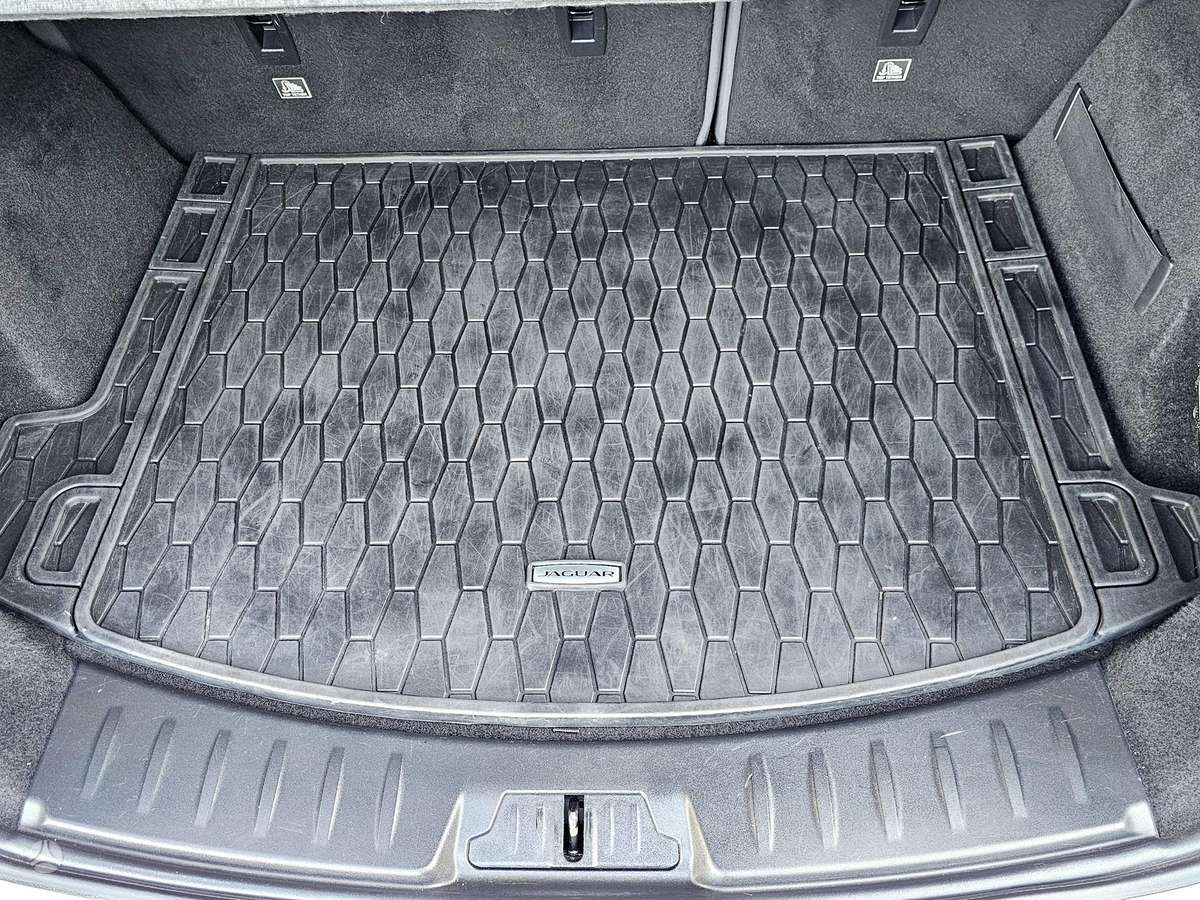 Jaguar E-Pace, 2.0 l., Внедорожник / Кроссовер