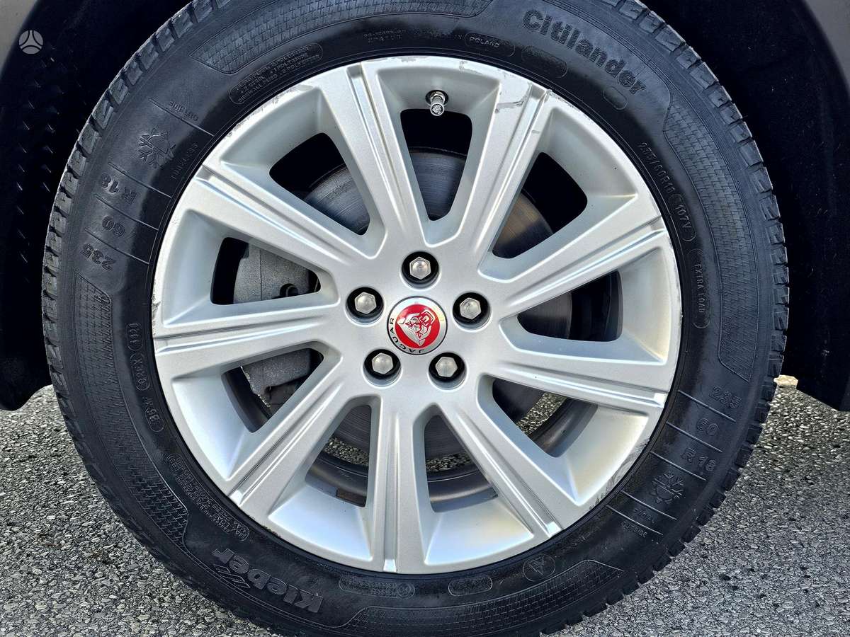 Jaguar E-Pace, 2.0 l., off-road / crossover