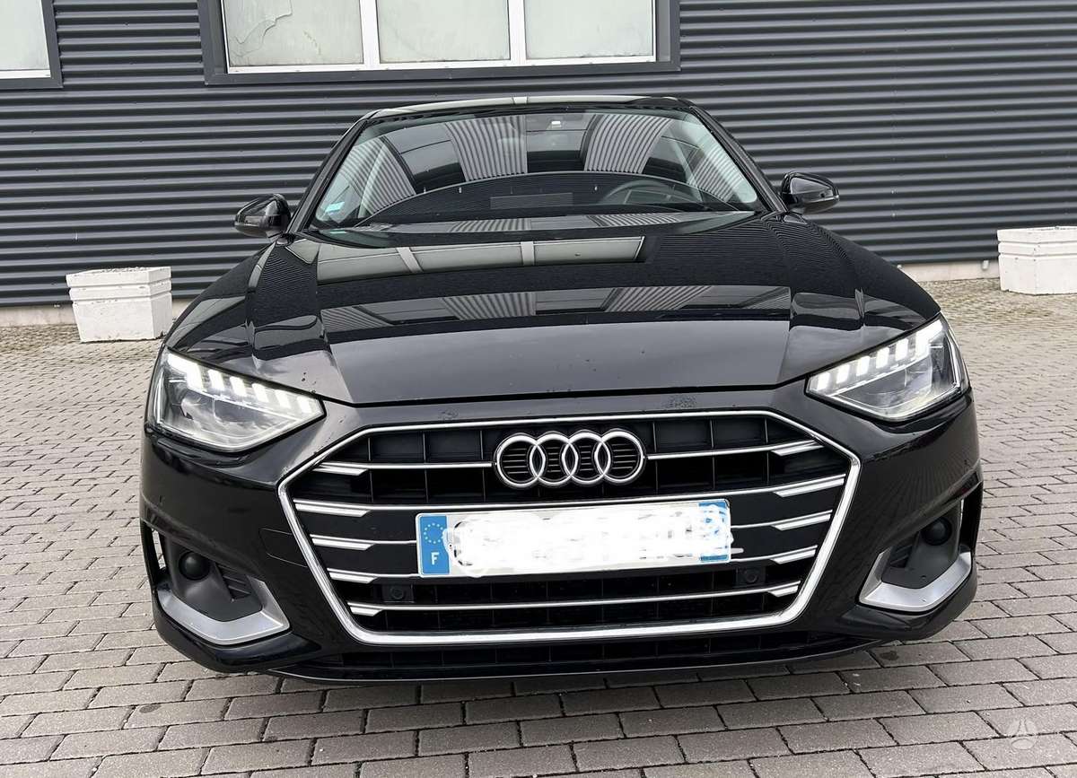 Audi A4, 2.0 l., Седан
