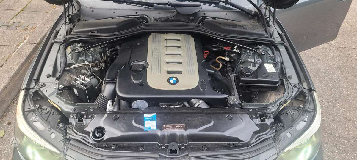 BMW 525, 2.5 l., Универсал