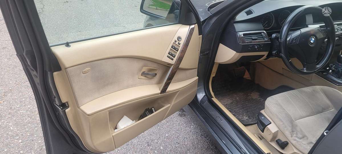 BMW 525, 2.5 l., wagon