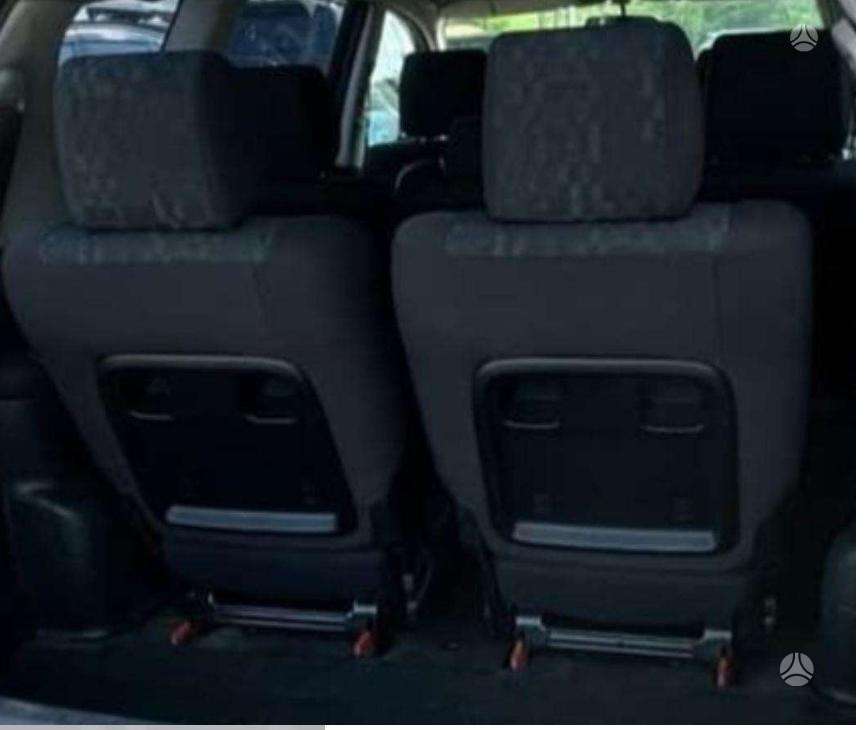 Toyota Avensis Verso sėdynės