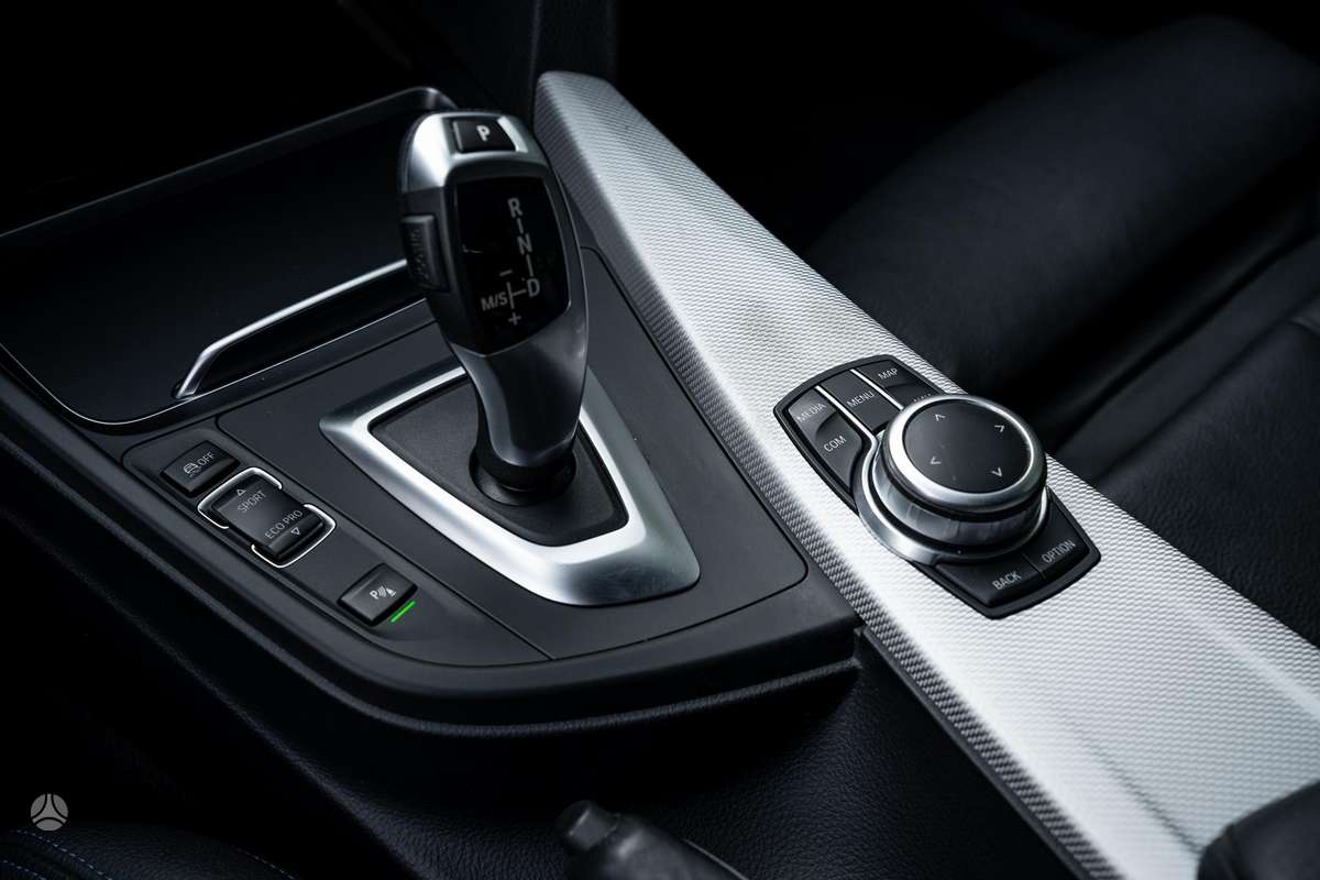 BMW 320, 2.0 l., universalas