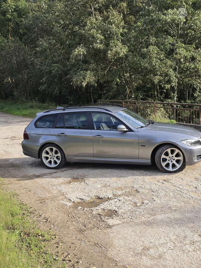 BMW 320, 2.0 l., wagon